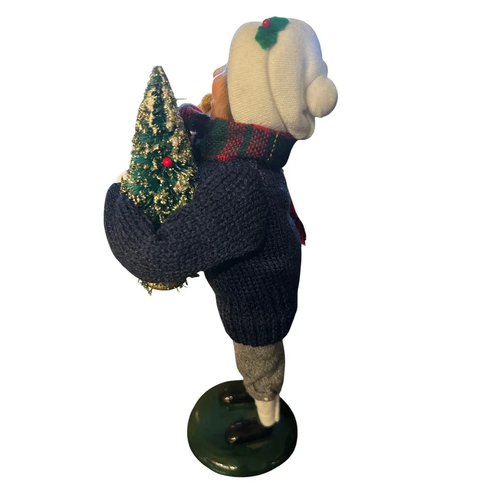 Byer's Choice‎ The Carolers 2007 Boy with Teddy Bear and Christmas Tree Figurine